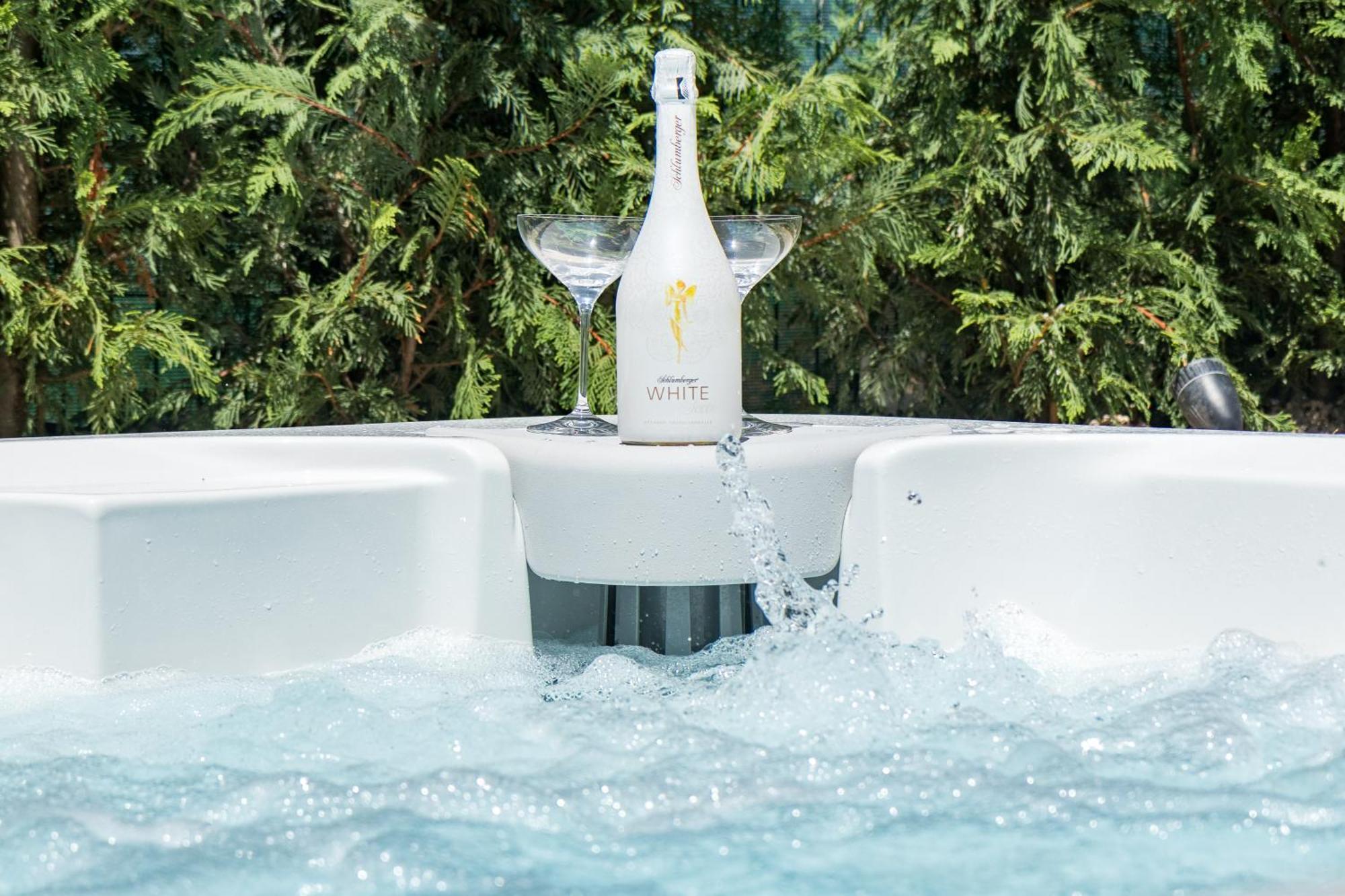 Villa Elena Deluxe Mit Whirlpool Und Beheiztem Pool Am Meer Und Wunderschoenen Blick Auf Die Brijuni Inseln Fažana Extérieur photo