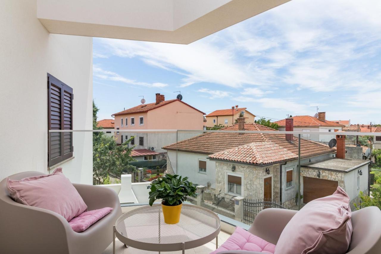 Villa Elena Deluxe Mit Whirlpool Und Beheiztem Pool Am Meer Und Wunderschoenen Blick Auf Die Brijuni Inseln Fažana Extérieur photo