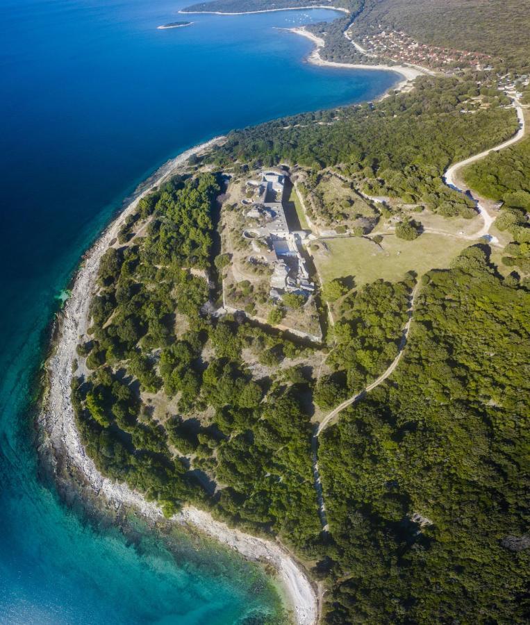 Villa Elena Deluxe Mit Whirlpool Und Beheiztem Pool Am Meer Und Wunderschoenen Blick Auf Die Brijuni Inseln Fažana Extérieur photo