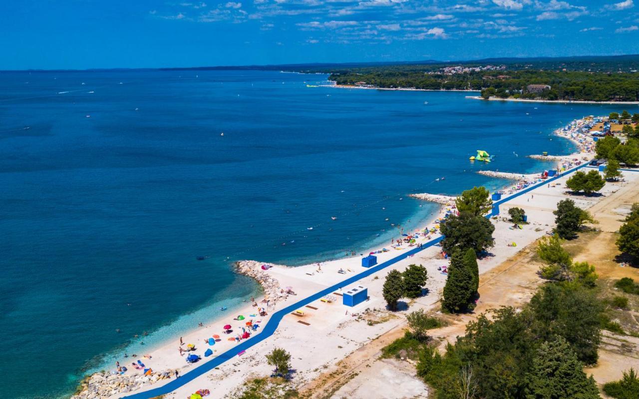 Villa Elena Deluxe Mit Whirlpool Und Beheiztem Pool Am Meer Und Wunderschoenen Blick Auf Die Brijuni Inseln Fažana Extérieur photo